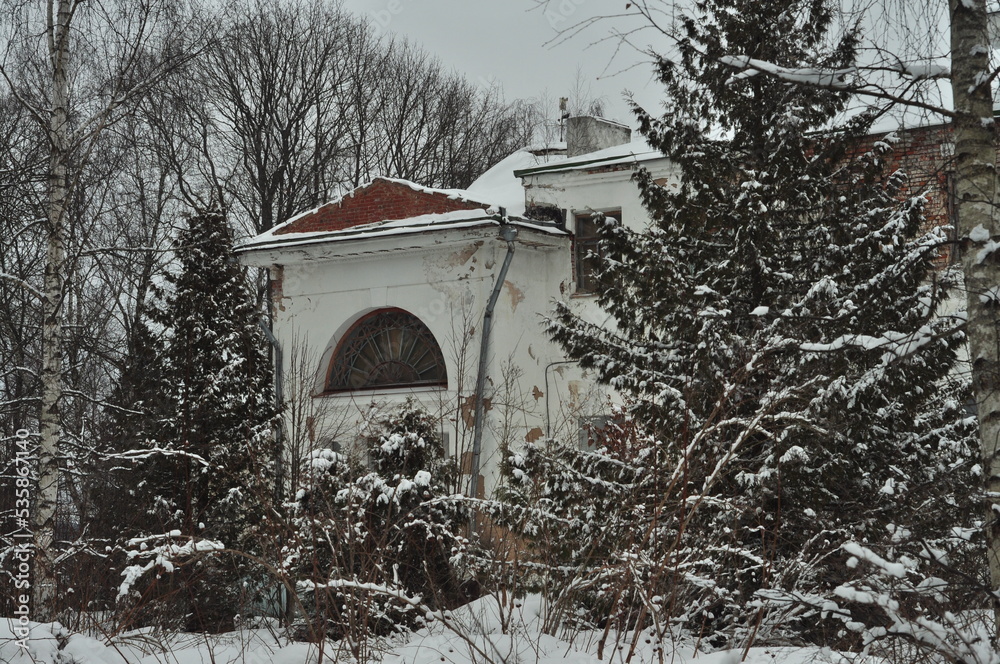 Ruins are the remains of a destroyed building, structure, a group of them, or an entire settlement. Ruins are the remains of a destroyed building, structure, a group of them, or an entire settlement.