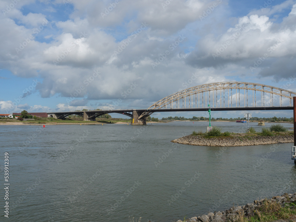 Die Stadt Nijmegen an der Waal