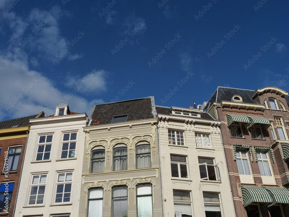 Fototapeta premium Die Stadt Nijmegen an der Waal