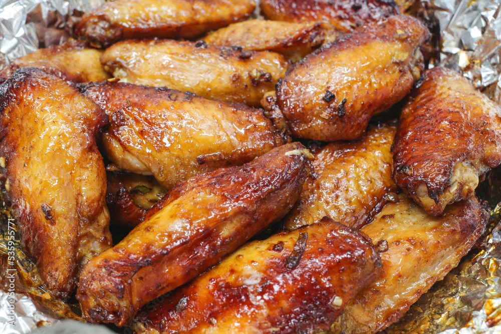 delicious grilled chicken wings