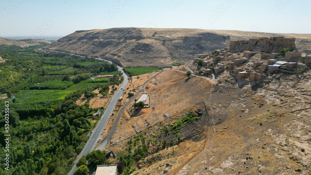 It is a village where Kurds came and settled after the departure of the Assyrians. It is thought to have been founded around 7,000 BC. It is a village where Kurds came and settled after the departure of the Assyrians. It is thought to have been founded around 7,000 BC.