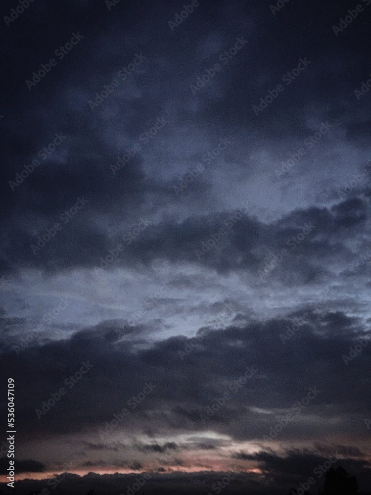 Obraz premium storm clouds over the sea
