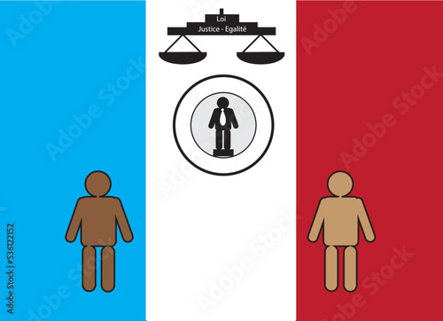 Hommes en opposition faces à un juge