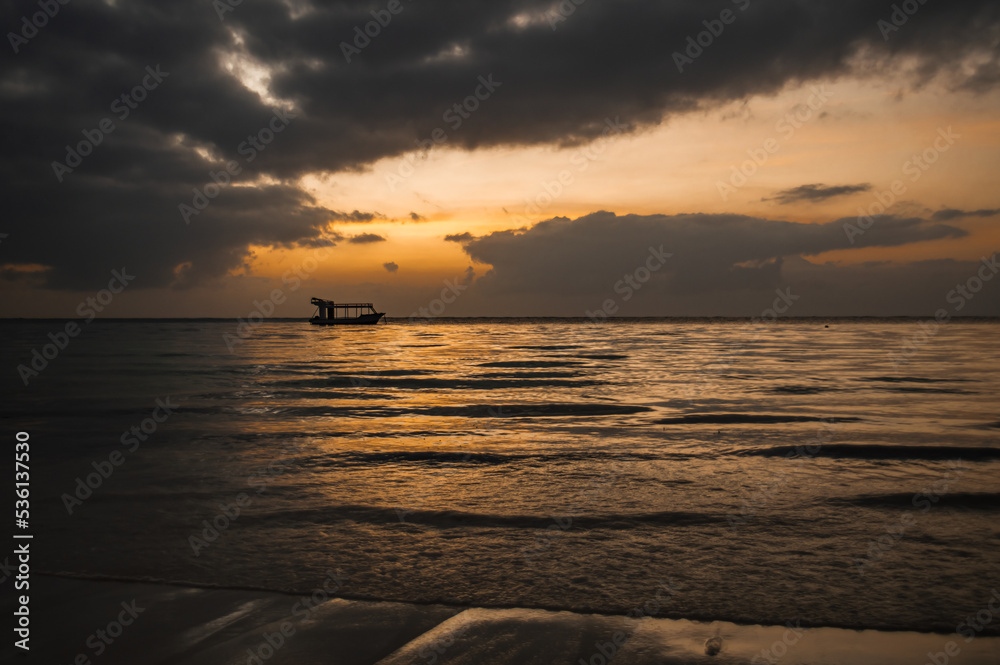 Obraz premium Ocean sunset on vacation