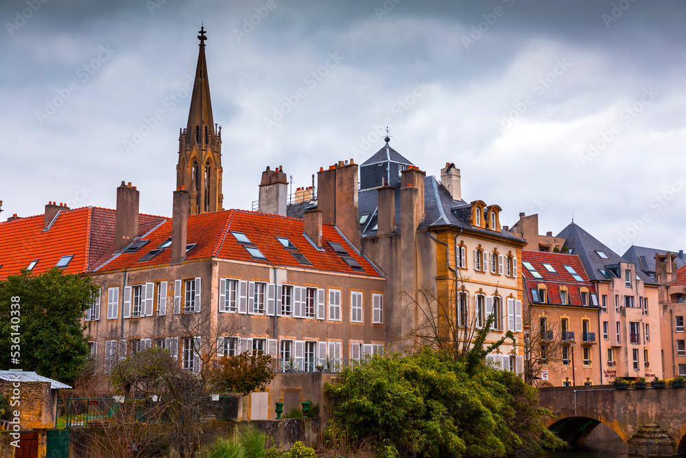 Fototapeta premium Cityscape view from the beautiful city of Metz in France