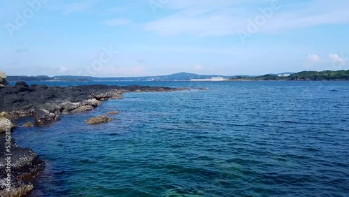 渡良三島の一つである長島から見る壱岐島 photo