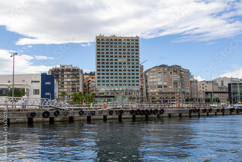 Ciudad de Vigo vista desde el mar. Galicia, España © Nandi Estévez
