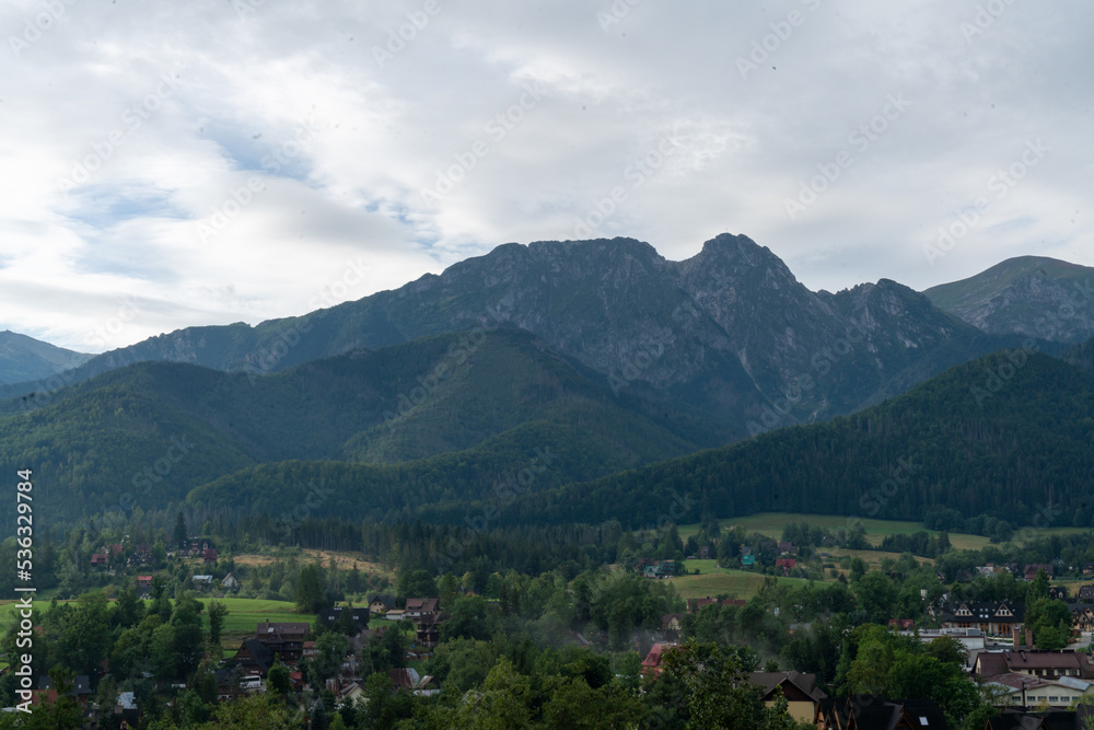 Berglandschaft um Zakopane in Polen herum am Fuße des Tatra-Gebirges