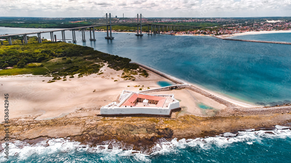 Obraz premium Paisagem Natal Litoral Praia Mar Rio Grande do Norte Oceano Atlântico Rio Natureza Drone Aéreo Azul Ondas Viagem Férias Viajar Turismo Ponte Corais Tropical Sol Baía