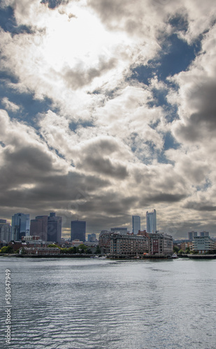 Boston, Massachusetts, USA, city view from the river near the harbor © Gilles Rivest
