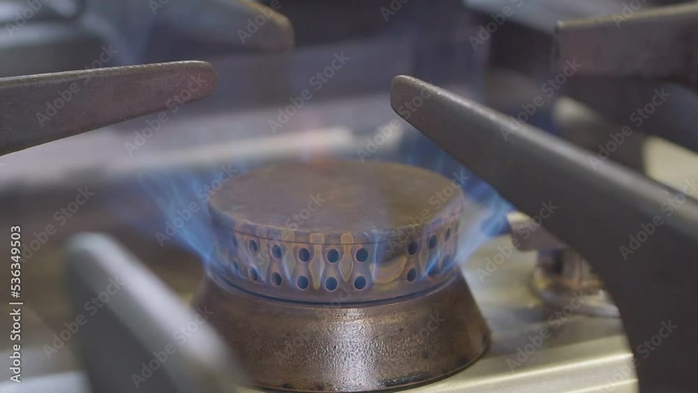Turn on and off a household gas burner Turn on and off a household gas burner
