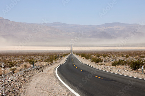 American Road with infinite stree view