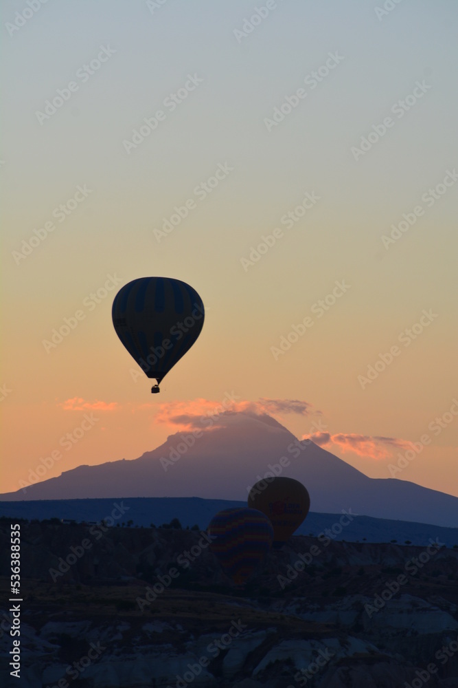 Fototapeta premium Globo aerostático en Capadocia Turquía