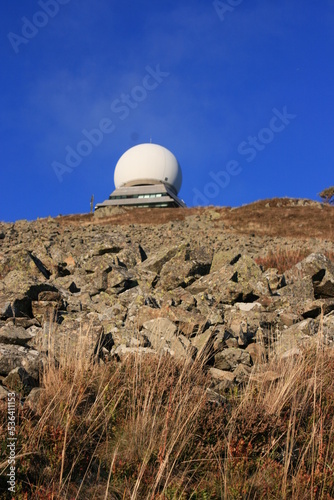 La station météorologique au sommet du Grand-Ballon, plus haut sommet des Vosges à 1424 m (Alsace, Haut-Rhin, France) photo