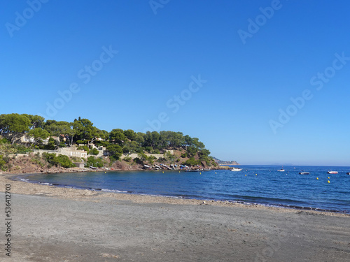 Fototapeta Naklejka Na Ścianę i Meble -  Cove and beach of Fabregas. Near Toulon, La Seyne-sur-Mer and Les Sablettes.