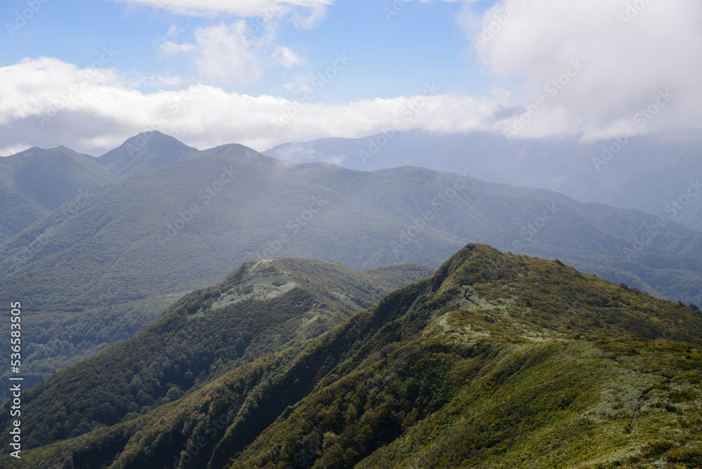 蔵王の景色 北蔵王の縦走路(ハマグリ山、大関山,雁戸山)
蔵王の景色 北蔵王の縦走路(ハマグリ山、大関山,雁戸山)