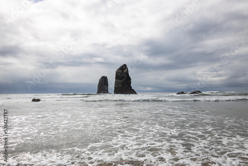 Sea Stacks at Cannon Beach on the Oregon Coast © Eifel Kreutz