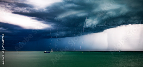 Darwin lightning strikes photo