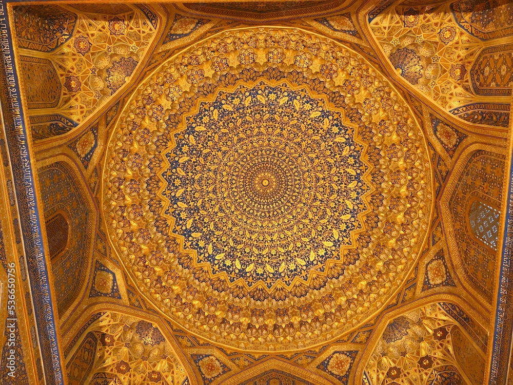 [Uzbekistan] The ceiling of the chapel in Tilya Kori Madrasa with beautiful gold decorations (Samarkand)