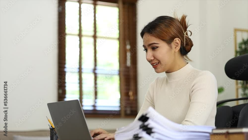 Beautiful Asian woman running a company, businesswoman who founded a new generation of startup companies, management run by female leaders, female bosses. Business administration concept. Beautiful Asian woman running a company, businesswoman who founded a new generation of startup companies, management run by female leaders, female bosses. Business administration concept.