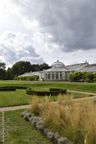 white house in the park