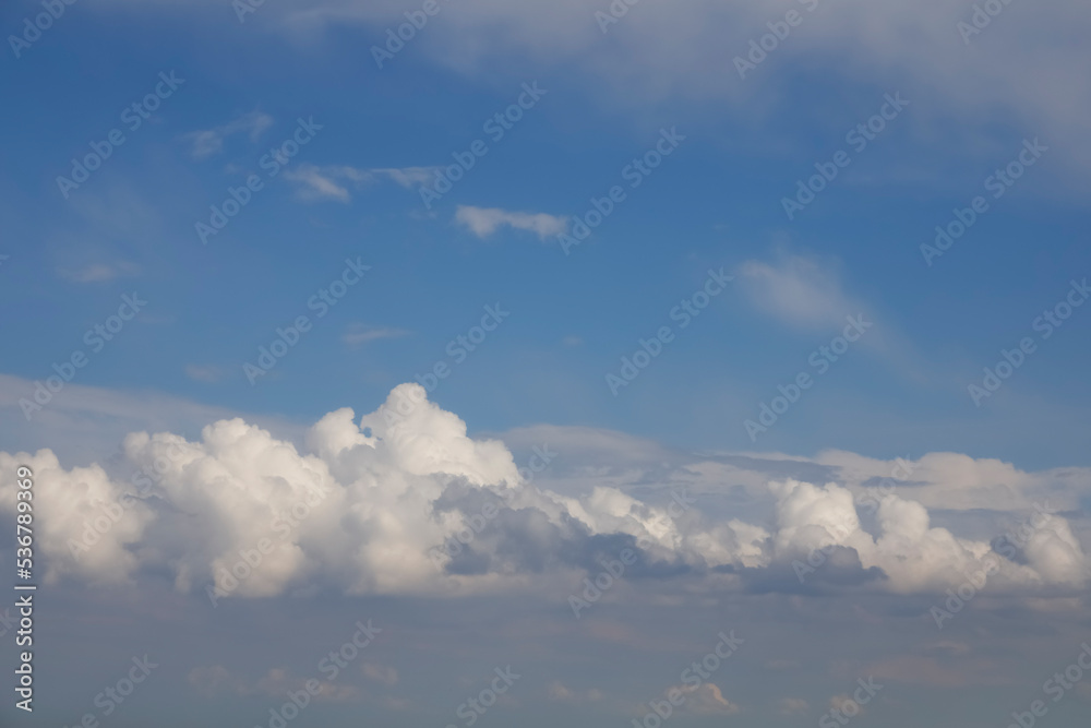Blue sky on which white clouds have formed