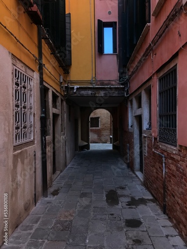 narrow street in the town © Tatiana Zaghet