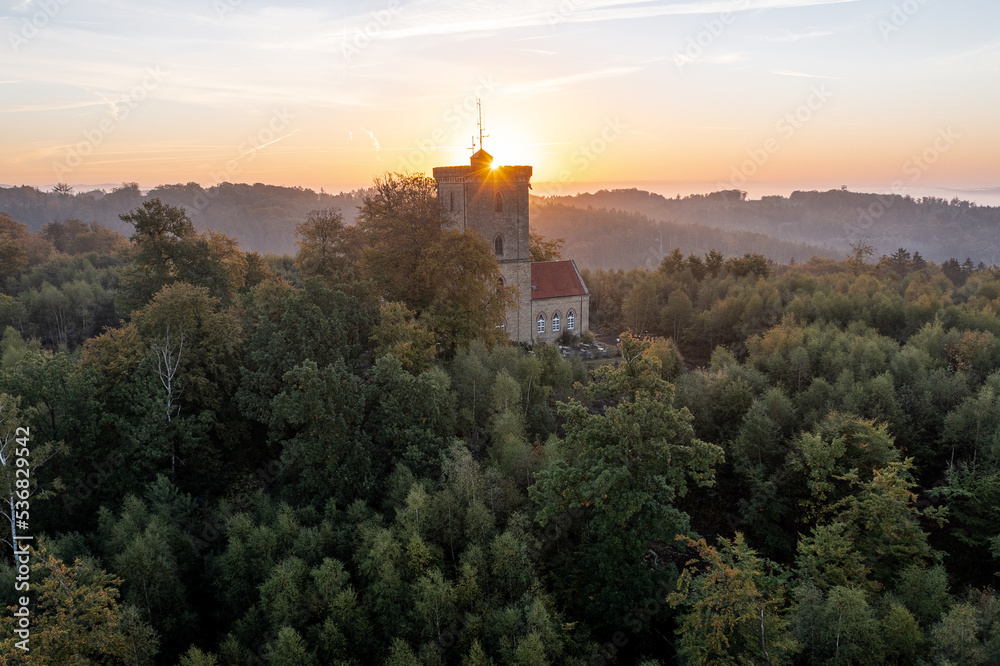 Diedrichsburg bei Sonnenaufgang und Nebel Diedrichsburg bei Sonnenaufgang und Nebel