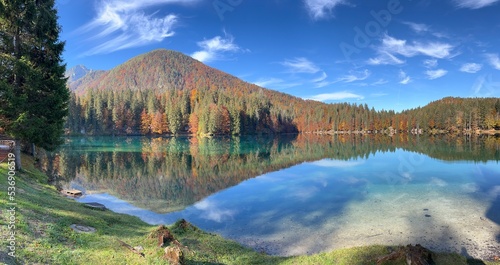Fototapeta Naklejka Na Ścianę i Meble -  Laghi di Fusine - lakes in Italy