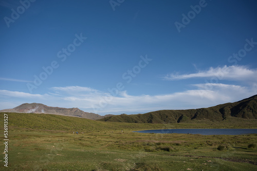 草千里, 風景, 空, 自然, 阿蘇, 山, 野原, 雲, サマータイム, 緑, 牧草地, ヒル, いなか, ルーラル, 山, 景色, 低地, 秋, 旅行