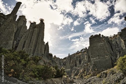 Φωτογραφία Paths of the Dead, Putangirua Pinnacles, New Zealand