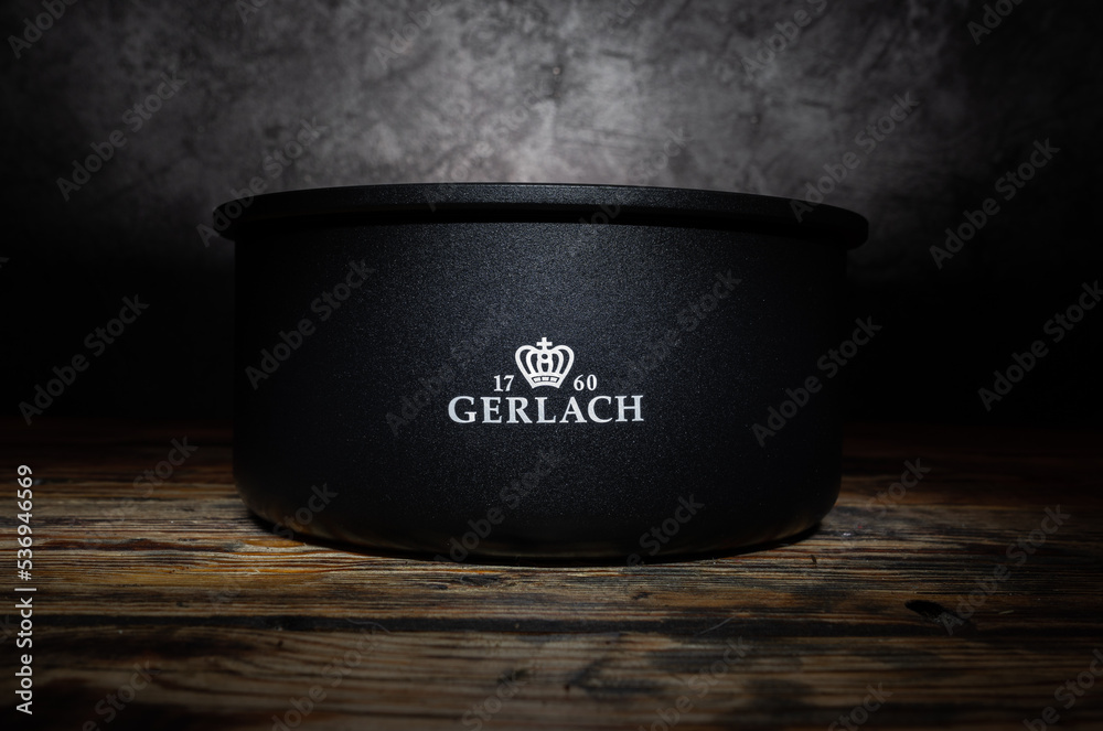 Foto de Black saucepan pot or pan with Gerlach company logo sign