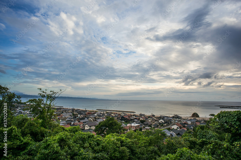 島根 出雲手斧神社から眺めた稲佐の浜と出雲の街