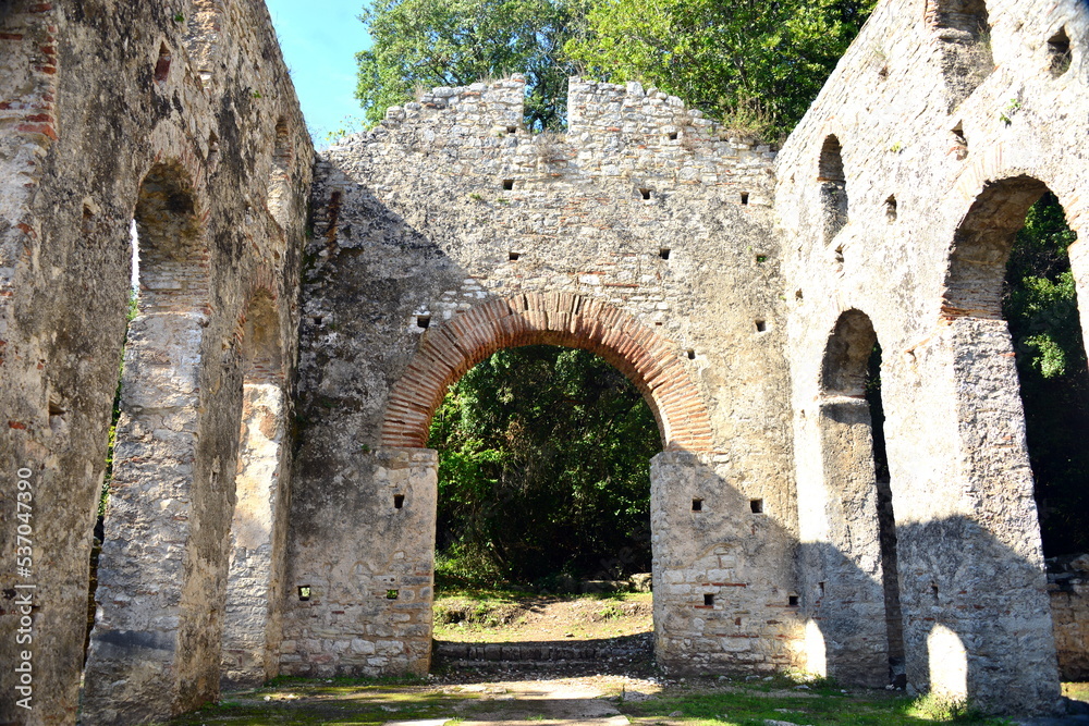 Albania Butrint NationalPark is a protected naturalarea, it includes the archaeological site of Butrint and protects the city and the surrounding landscape, constituting an important touristattraction