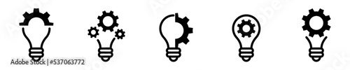 Conjunto de iconos de innovación. Creatividad. Bombilla y engranaje. Ilustración vectorial
