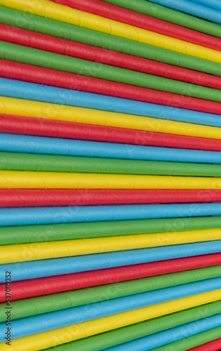 Coloured straws.