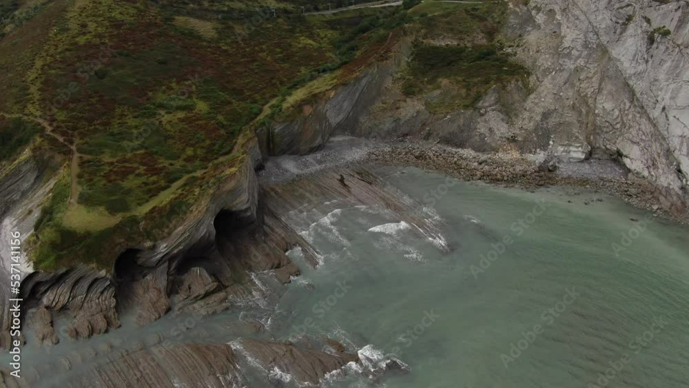 Drone - vue aérienne - de jour en extérieur sans aucune personne avec aéronef, vallée, pic, colline, immensité en Espagne littoral Drone - vue aérienne - de jour en extérieur sans aucune personne avec aéronef, vallée, pic, colline, immensité en Espagne littoral