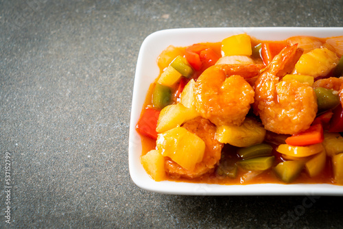 Stir-fried sweet and sour with fried shrimp