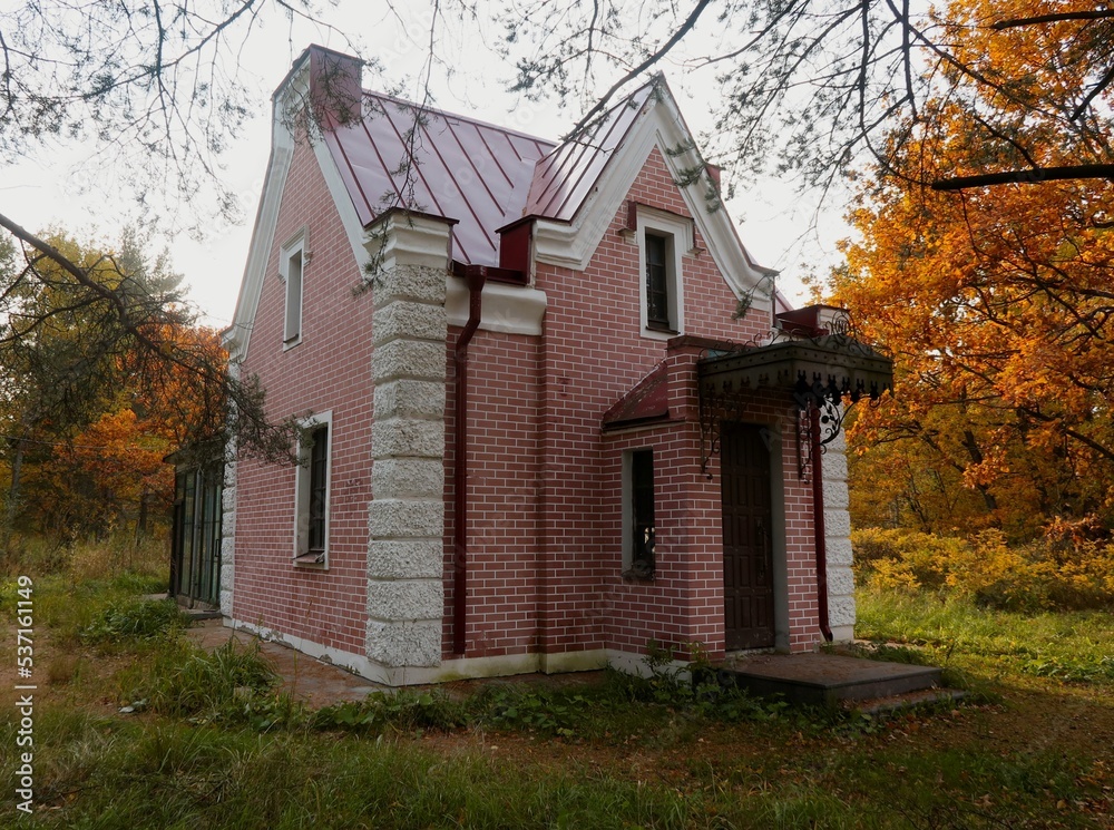 Fototapeta premium church in autumn