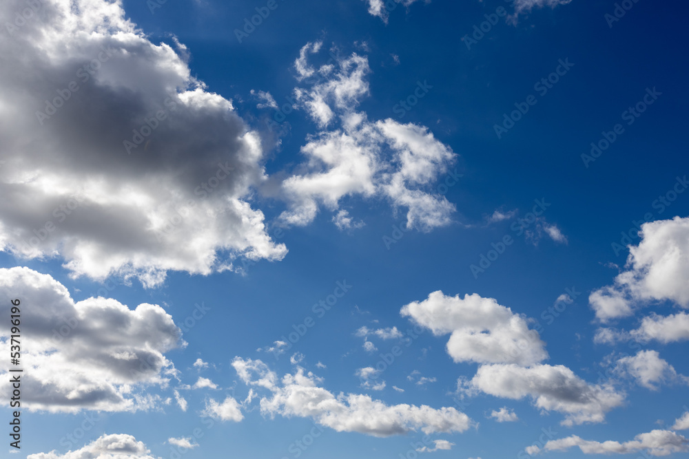 White clouds fly in the sky White clouds fly in the sky