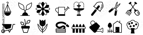Garden icon vector set. farm illustration sign collection. vegetable garden symbol. 