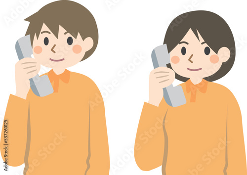 電話をする介護士