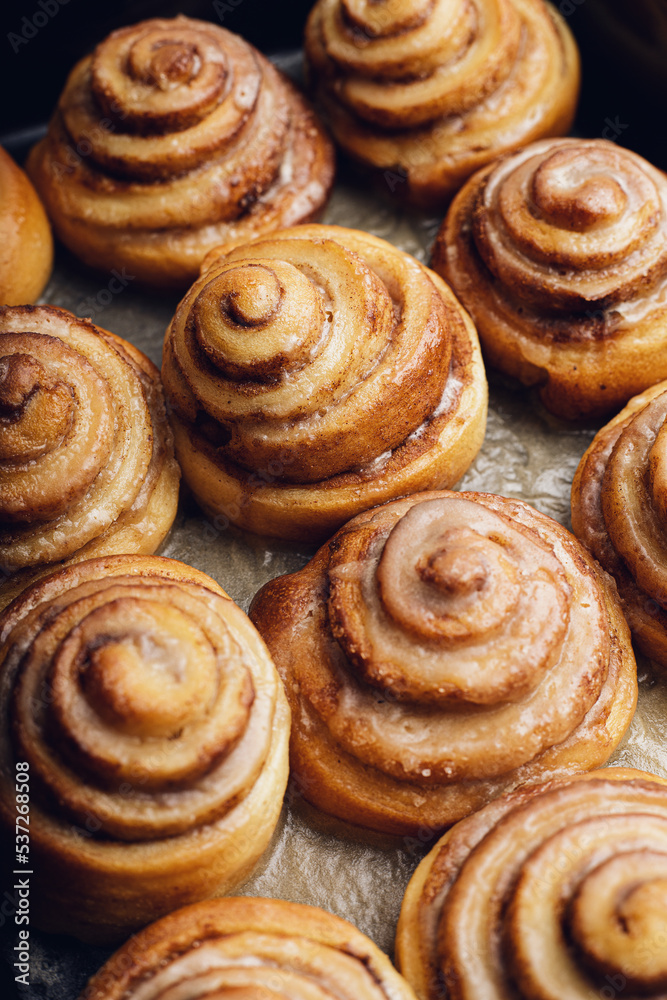 Fototapeta premium cinnabons cinnamon bun
