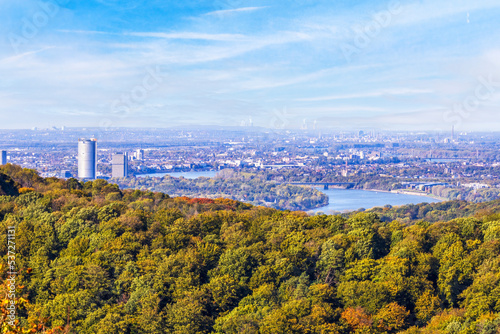 Blick auf die rheinische Metroplregion um Bonn vom Siebengebirge her