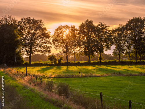 Zomeravond in de Nederlandse provincie Drenthe