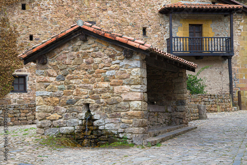 Obraz na płótnie Old Wash-house in Barcena Mayor, Cantabria, Spain w salonie