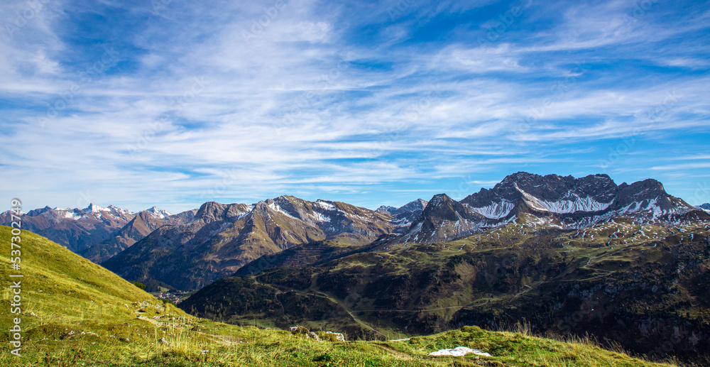 Fototapeta premium landscape of the mountains - austrian alps