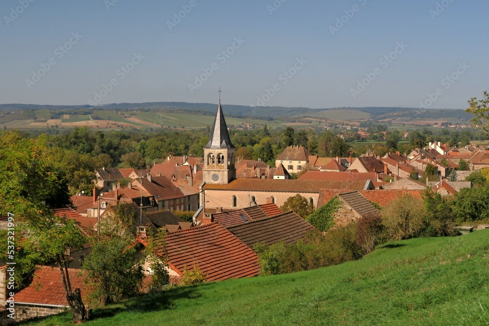 Le village de Cormatin en Bourgogne.