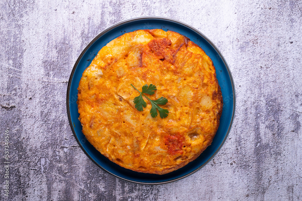 Spanish potato and chorizo ​​omelette. Traditional recipe of the tapa queen in Spain.