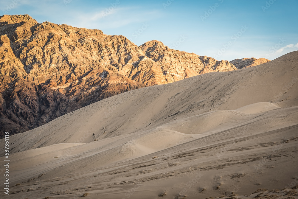 Sun Sets across Eureka Dunes Death Valley Sun Sets across Eureka Dunes Death Valley